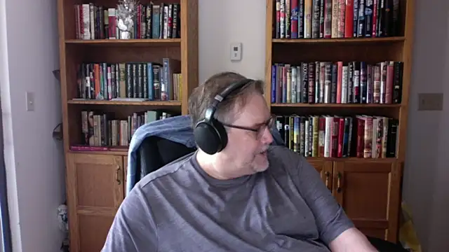 Vinyl22xh online show from April 16, 10:01 pm