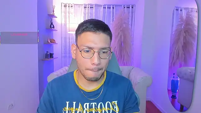 marcuswildx online show from September 30, 2:53 pm