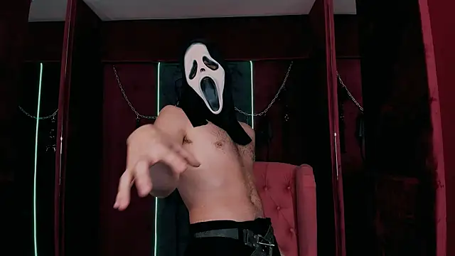 LeoMooree online show from October 29, 3:37 pm