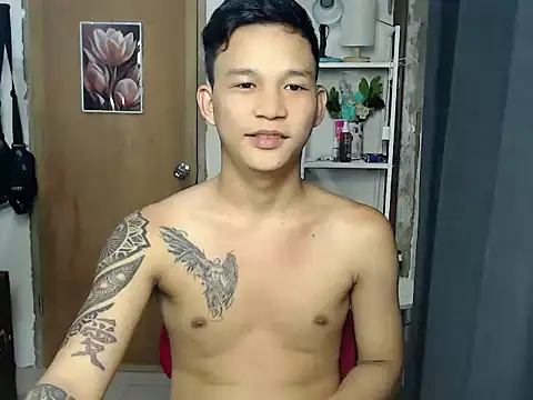 asianmonstercock05 online show from May 18, 11:16 am