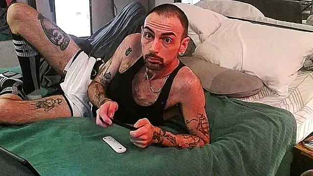 hungbot online show from December 18, 7:59 am