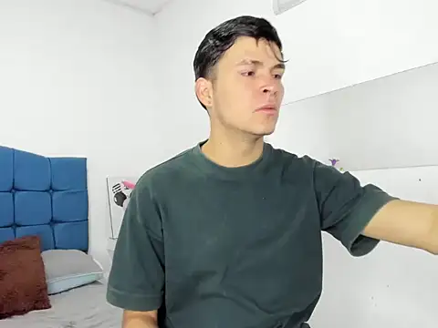 Aaron Foxxx online show from January 15, 1:25 pm