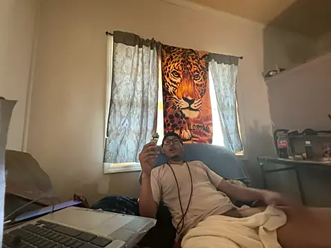 ThrowedWorldWide online show from March 15, 8:04 pm