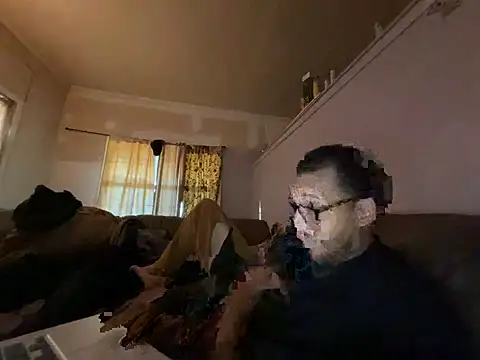 ThrowedWorldWide online show from November 14, 1:23 pm