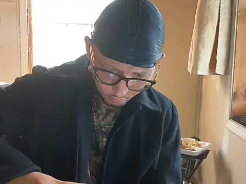 ThrowedWorldWide online show from December 21, 4:26 pm