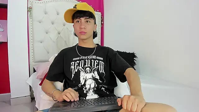 XaanderGrey online show from October 2, 7:51 pm