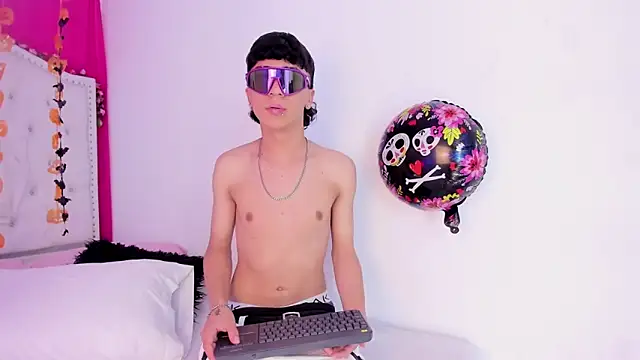 XaanderGrey online show from October 8, 8:57 pm