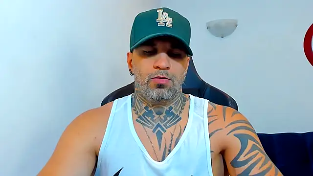 JoshRigby online show from July 15, 7:42 pm