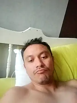 Snapshot of Ricuss9 chatting on October 2, 11:20 pm Ricuss9 online show from October 2, 11:20 pm