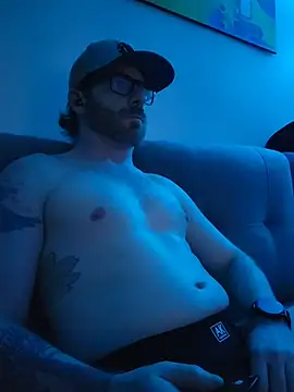 Snapshot of bobbyenglish69 chatting on October 13, 7:36 am bobbyenglish69 online show from October 13, 7:36 am