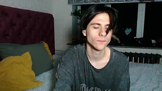 Ellis Rin online show from November 7, 5:38 pm