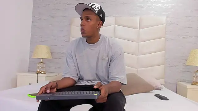 jax black online show from November 10, 7:08 pm