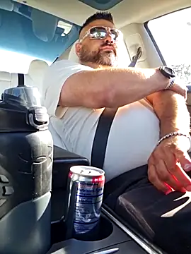 Roddog18 online show from April 7, 11:49 pm