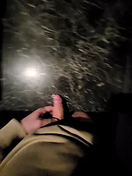 rezzzze online show from February 9, 7:07 pm