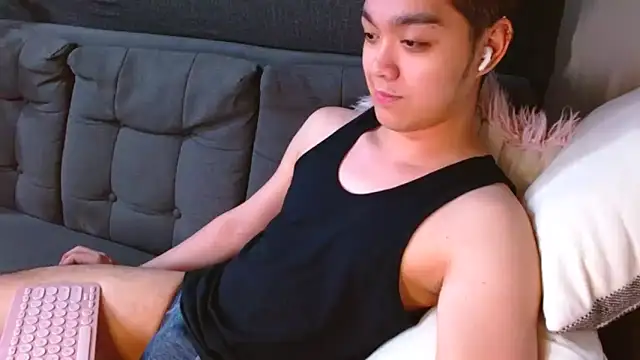 JayKarLo online show from March 10, 1:06 pm