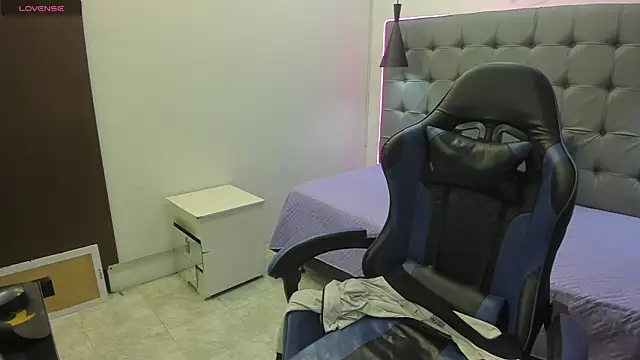 StiwenTwink online show from March 27, 6:09 pm