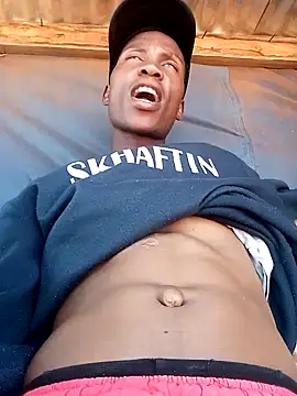 Snapshot of lefalamangmo chatting on October 28, 11:01 am lefalamangmo online show from October 28, 11:01 am