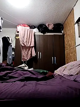 Snapshot of Chyynoxxx chatting on October 2, 7:40 pm Chyynoxxx online show from October 2, 7:40 pm