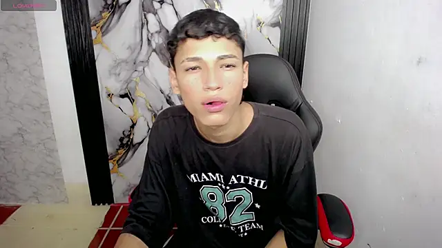 Im david02 online show from December 15, 1:24 am