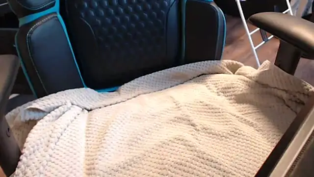 chupapi123457 online show from April 29, 8:37 pm