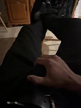 4dagals online show from April 12, 6:04 am