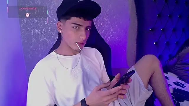 MateoMitchell online show from November 13, 5:12 am