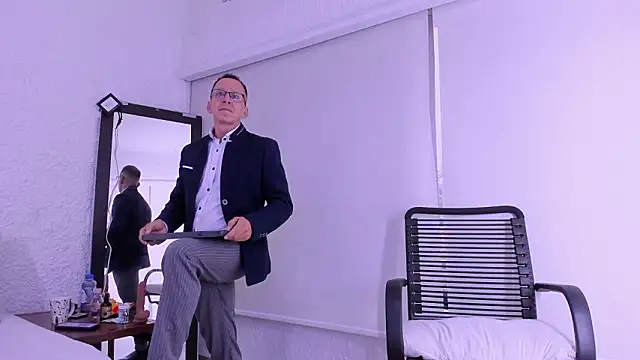  axelking  online show from February 3, 11:37 am