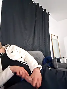 tntntm777 online show from October 10, 9:14 am