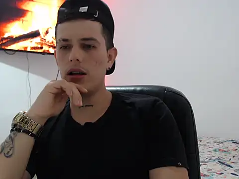 Snapshot of Mylo_smit chatting on October 7, 4:38 am Mylo smit online show from October 7, 4:38 am