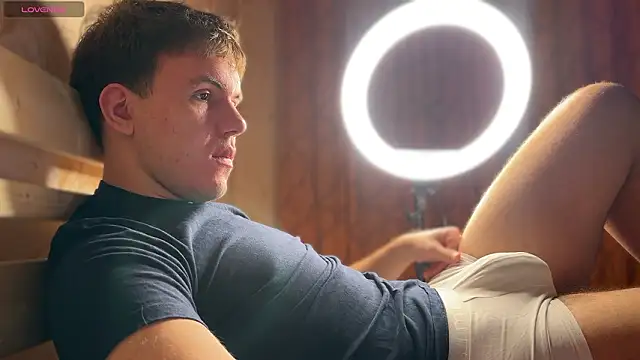 mynameischris online show from February 25, 2:29 pm