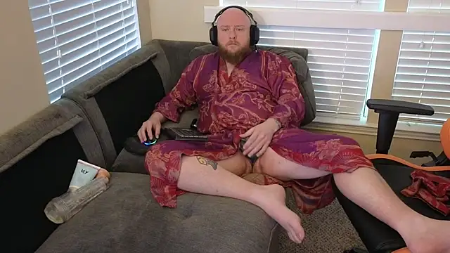 theballboy1 online show from April 16, 12:27 pm