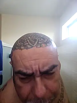 B1GLO online show from November 12, 3:18 pm