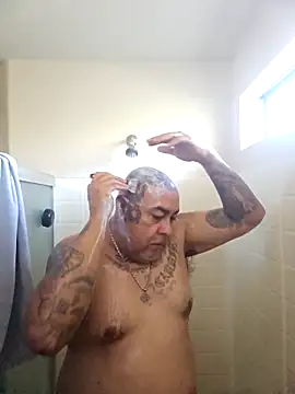 B1GLO online show from February 9, 4:44 pm