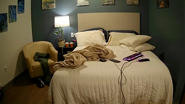 Fuck-Buddy-4U online show from October 23, 5:49 pm