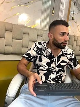 onlymen2025 online show from October 29, 7:28 pm