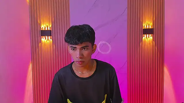 Ethan thouse online show from December 5, 7:54 pm