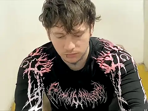 Skol 100802 online show from February 25, 4:02 am