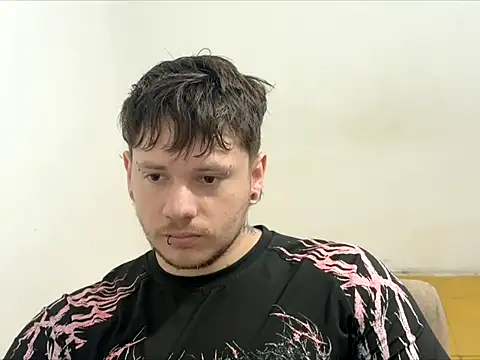 Skol 100802 online show from March 25, 5:17 pm