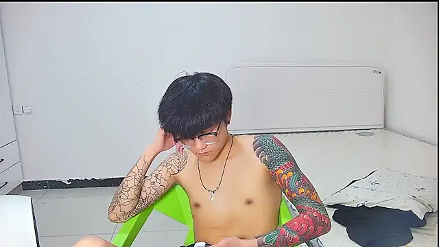 KK-cuteboy online show from May 24, 3:29 pm