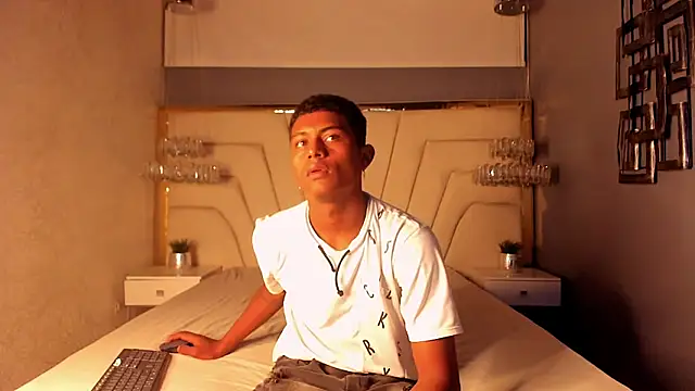 MorenitoDigno online show from October 15, 6:48 pm