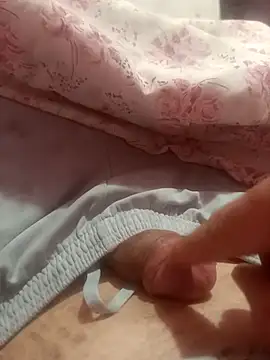 Alexszader36 online show from April 8, 9:56 pm