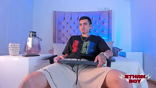 Ethan Boy  online show from October 22, 8:56 pm