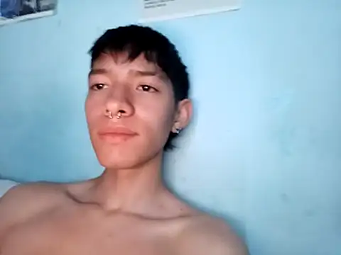 Snapshot of heyy_noah11 chatting on October 20, 2:48 am heyy noah11 online show from October 20, 2:48 am