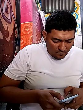 sexyandres 23 online show from March 22, 6:02 pm