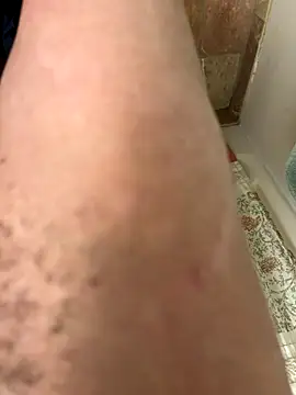 LilCheeky online show from October 26, 8:05 am