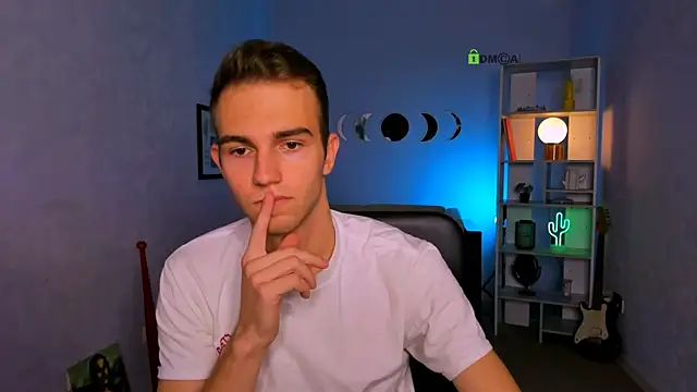 astren villo online show from November 9, 1:26 pm