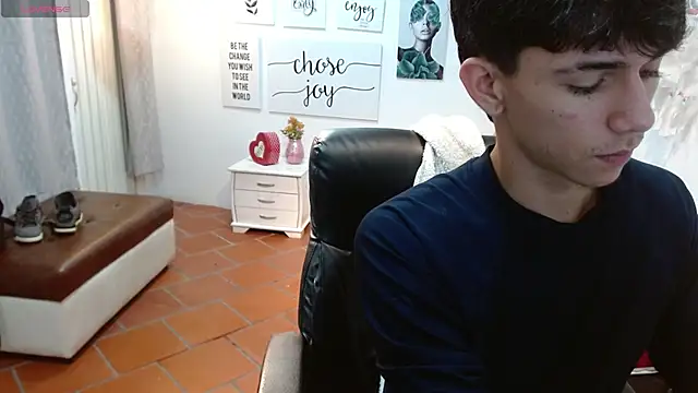 AmethystShadow17 online show from November 14, 4:08 pm