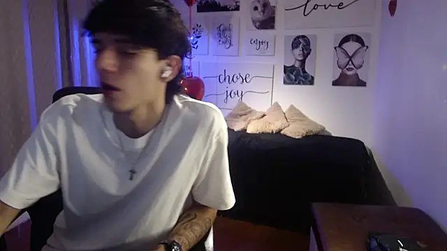 AmethystShadow17 online show from February 21, 8:43 pm