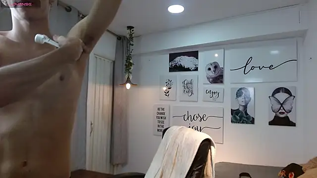 AmethystShadow17 online show from November 15, 5:04 pm