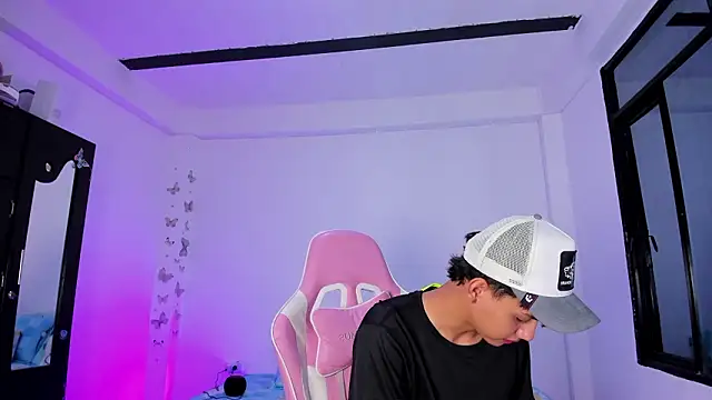 Axel Cody  online show from March 1, 11:32 am